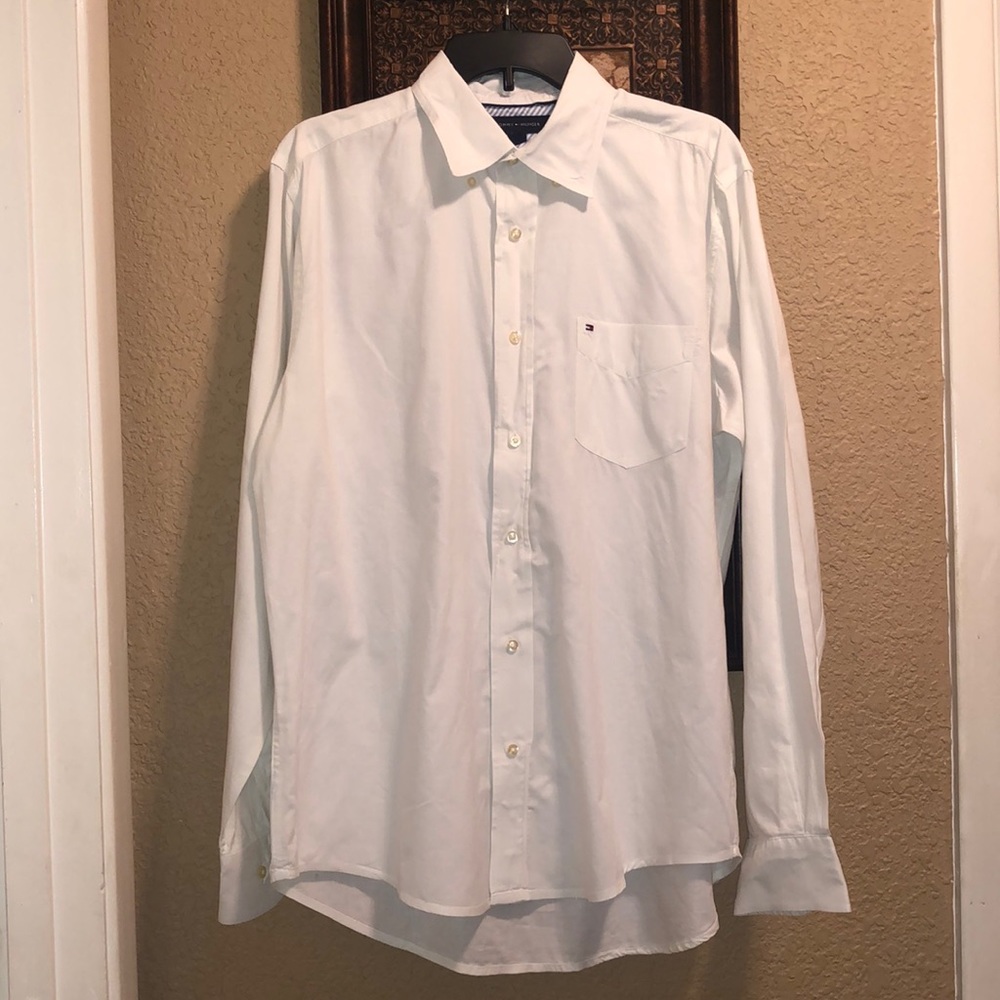 Tommy Hilfiger White Oxford Button Down Long Sleeve Shirt. Medium.  Worn twice.